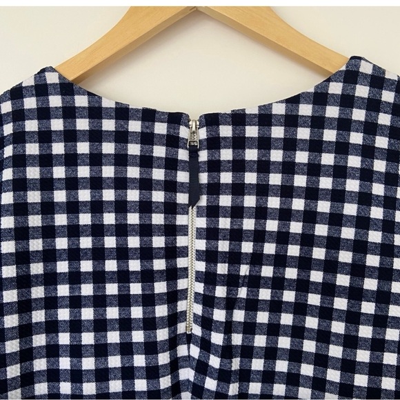 Jules & Leopold Zippered Back Tee - Picture 7 of 10